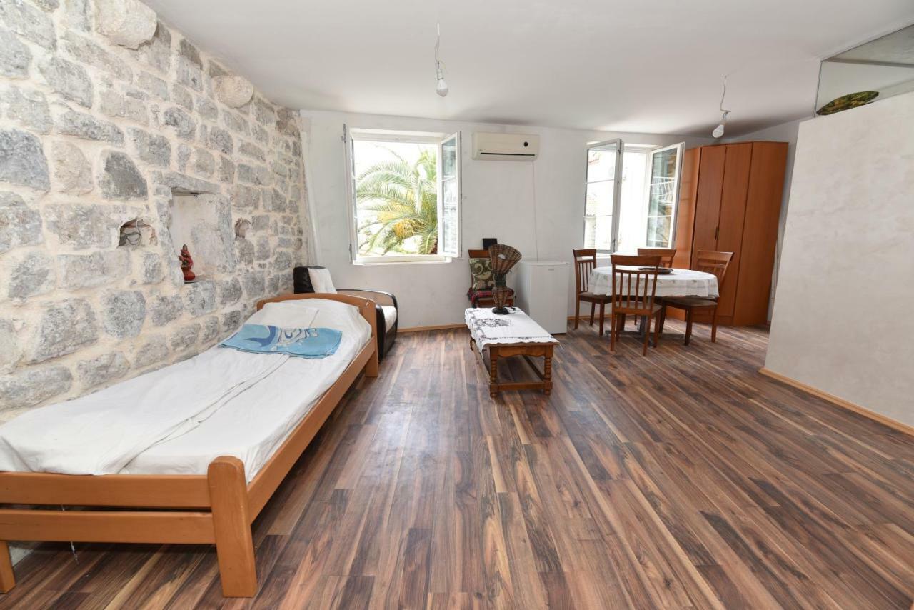 Hostel Michel Budva Exterior foto