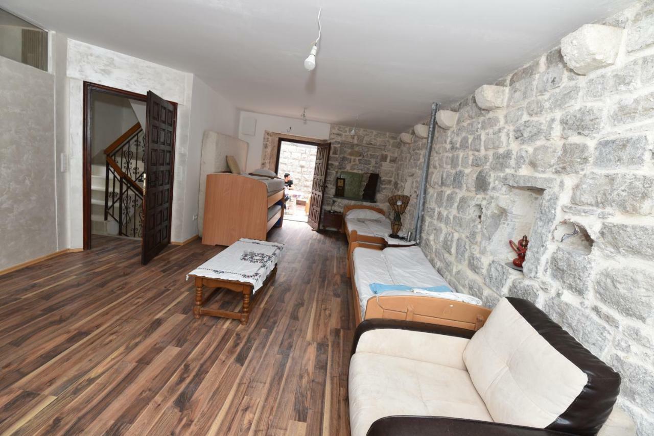 Hostel Michel Budva Exterior foto